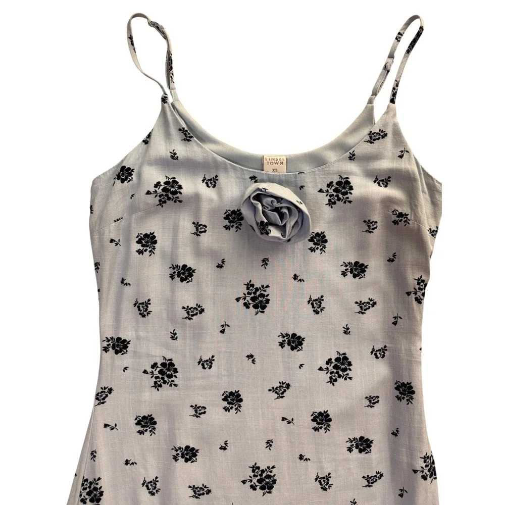Tinsel Town Midi Dress Womens XS Blue Excellent Floral Rosette Handkerchief‎ Hem